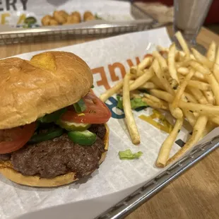 Burger with jalapeños + SMASHFRIES
