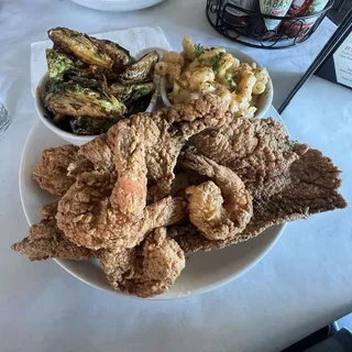 Deep Fried Red Snapper and prawns Platter