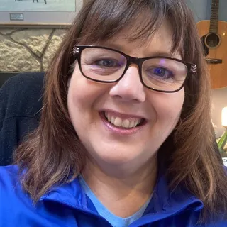 Laura L.