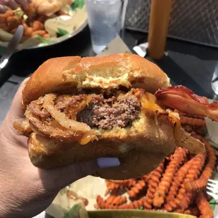 Bourbon Bacon Burger - chomp!