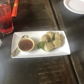 Dumplings (Choice of Steamed or Fried)