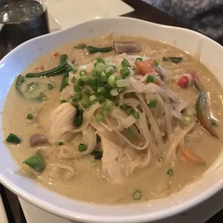 Green Curry Noodles