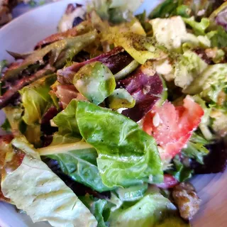 Strawberry & Walnut Salad