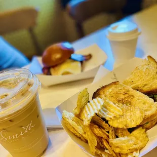 Iced Vanilla Latte Smithie BLT