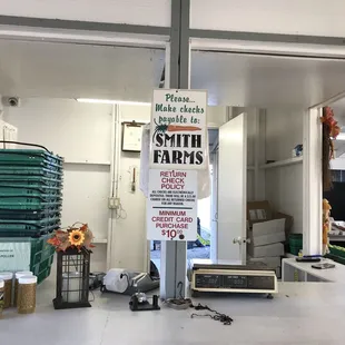 a sign for smith farms