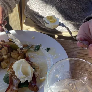 Eggs Benedict