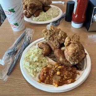 chicken wings and fried chicken, fried chicken wings, food, bbq chicken, chicken wings, poultry, bbq wings, fried chicken, chicken