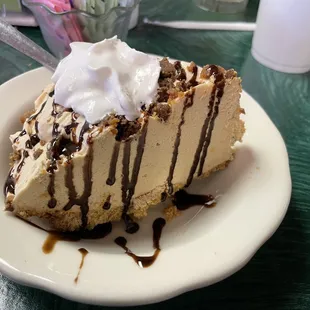 Peanut butter cup pie