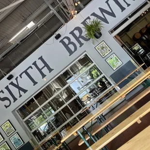 the front of smithtown brewing