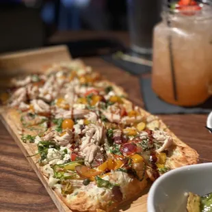 Flat bread with pulled chicken