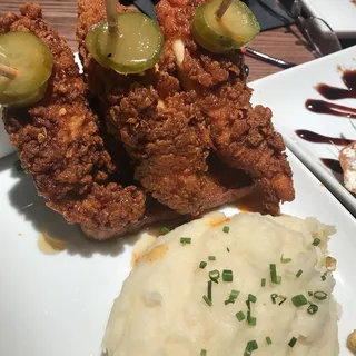 Luke's Hot Chicken