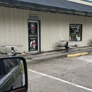 a view of a parking lot