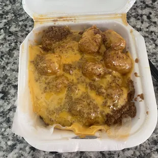Tater Tots with Cheese and chili