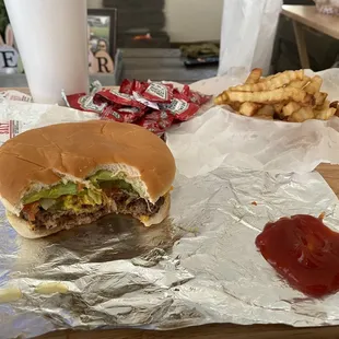 Super burger with fries and mr. pibb. I will definitely be going back! Overall great burger @ a decent price.