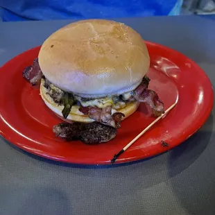 Grilled Jalapeno Bacon Cheeser Burger