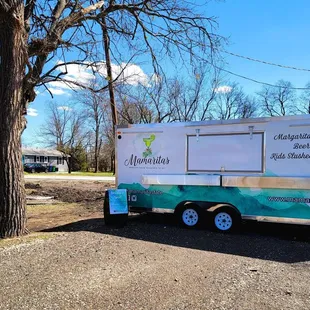 "Mamaritas" adult drinks next to Smoak Town BBQ will open in April