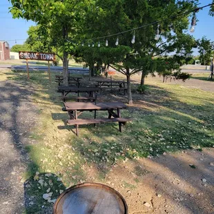 NEW! Eat in the Shade!  4 tables with natural tree shade UV protection. Smoak Town BBQ Fate,TX