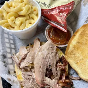 Pulled Pork Sandwich (Regular) with Smoked Mac and Cheese