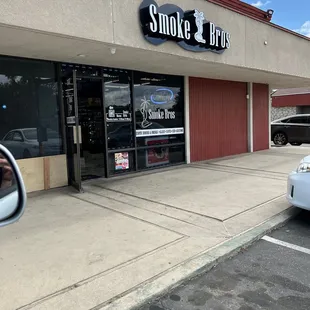 Storefront next to Pizza Bros.