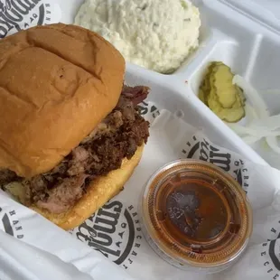 Pulled pork sandwich