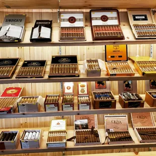 PREMIUM CIGARS BAR