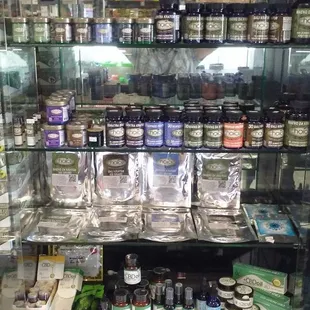 The best selection of Kratom &amp; CBD in Columbus!