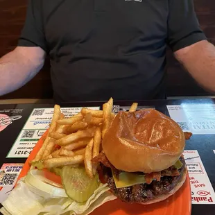 Bacon cheeseburger