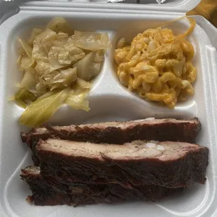 Rib dinner. (Comes with 3 bones) macaroni and cheese &amp; cabbage for my sides