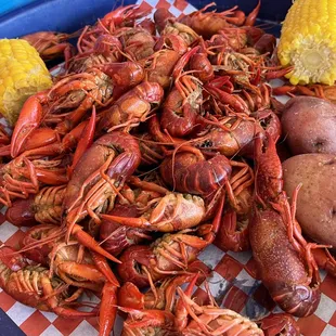 2lbs of crawfish