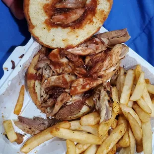 Smoked pulled pork sandwich