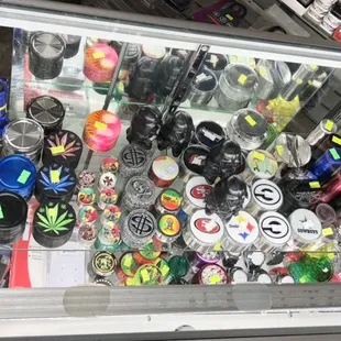 Tobacco Grinders