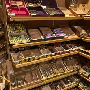 Cigar &quot;Walk-In-Humidor&quot;