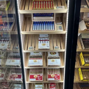 Cigars (MACANUDO - KUBA DELUXE - KUBA ACID - ROMEO Y JULIETA - OLIVA - ROCKY PATEL VINTAGE - RESERVA REAL - COHIBA - JM'S)