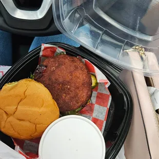 Crab cake with Mac n cheese