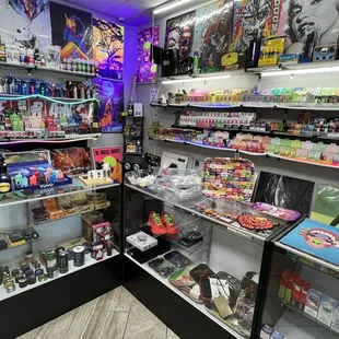 Grinders, trays, torches, detox, and more!