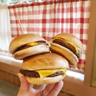 Share Your Ears Burger $18.99 a la cart