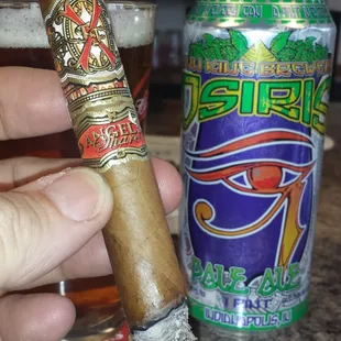 Great cigar selection, well-stocked bar and a comfortable lounge!!!