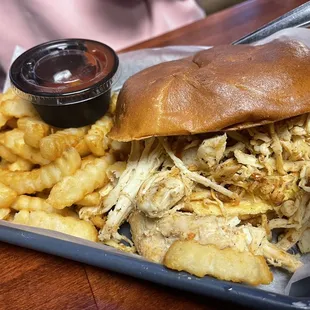 Pulled chicken sandwich with fries. Very flavorful and fresh!!!