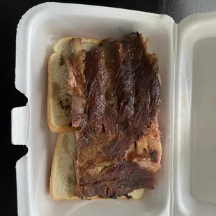 ribs and macaroni and cheese