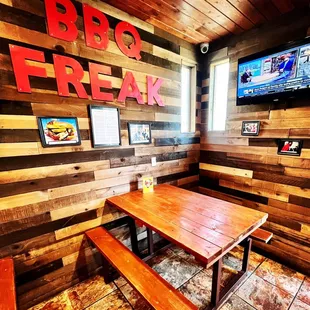 sushi and sashimi, interior