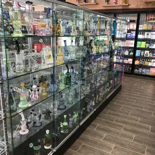 Head Shop, Bongs and pipes Isle