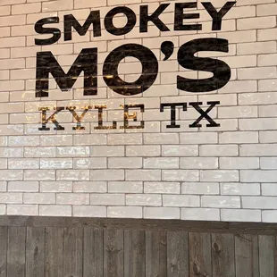 smokey mo's sign