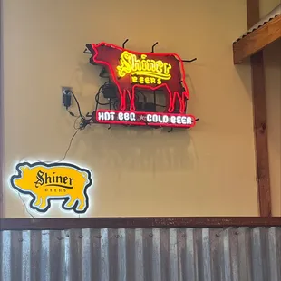 Shiner signs