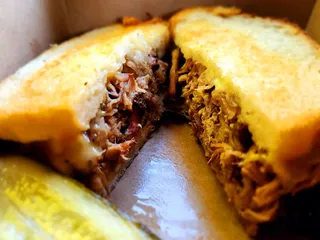 LBB Gastropub & Smokehouse