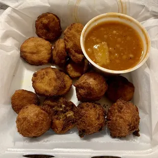Sides: fried squash, hush puppies, and BBQ beans cup