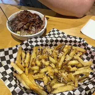 Mac and cheese with pulled pork,  Garlic fries