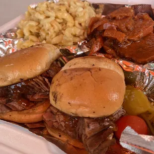 Brisket sliders, Mac n cheese and yams!