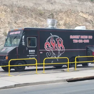  black food truck