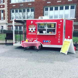 Smokin&apos; Buttz is now on Yelp. Leave us a review.