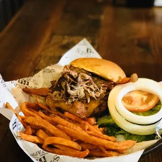 Brisket or Pulled Pork Sandwich